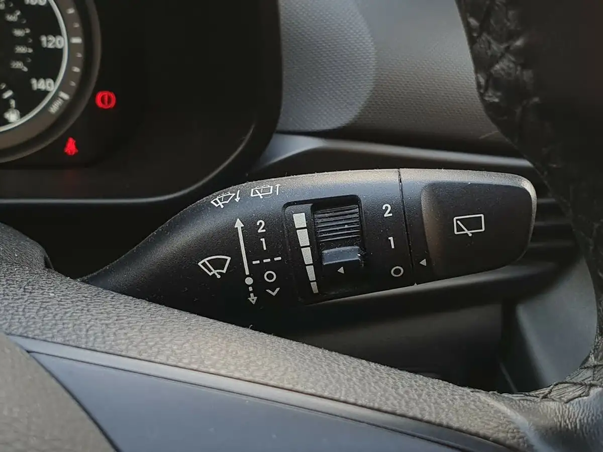 2022-hyundai-i20-10-t-gdi-element-big-25