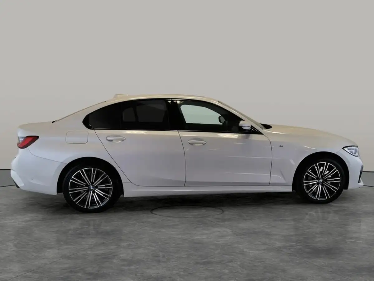 2020-bmw-3-series-20-330e-m-sport-saloon-4d-big-13