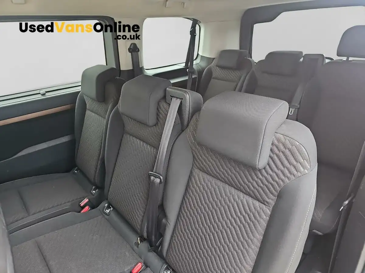 2019-toyota-proace-verso-20d-family-150ps-l1ss-big-16