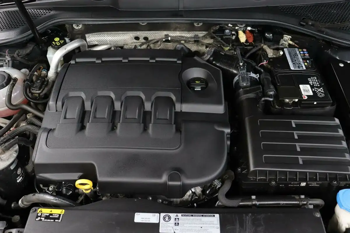 2020-volkswagen-golf-16tdi-match-edition-hatchback-big-40