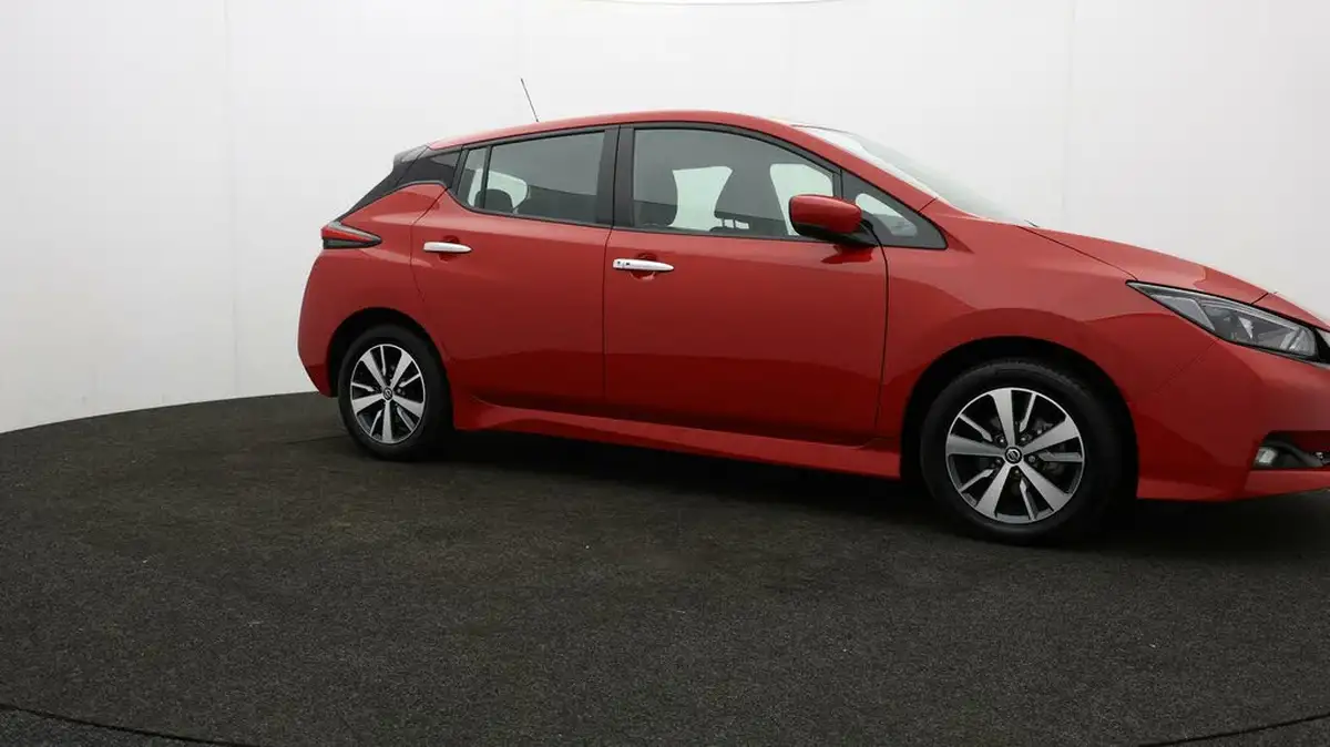 2022-nissan-leaf-e-acenta-big-36