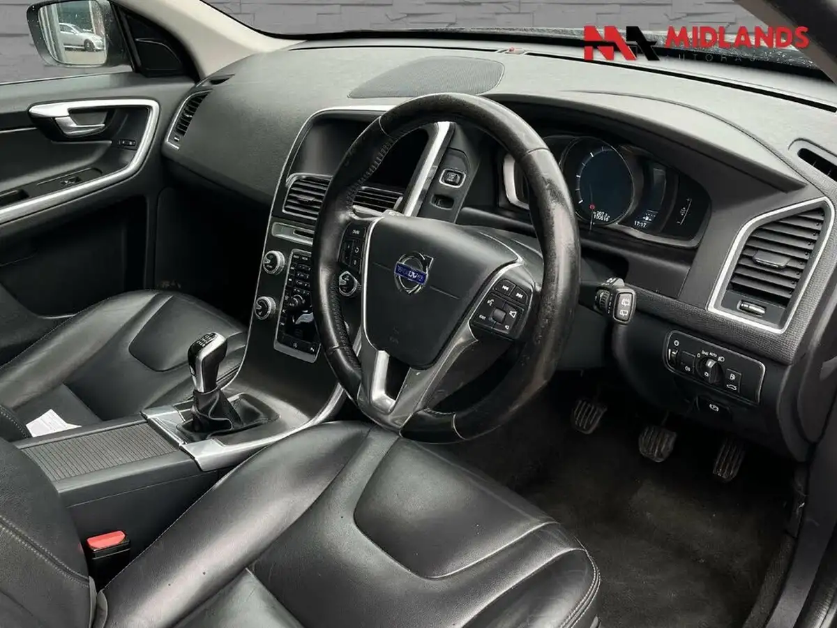 2016-volvo-xc60-20td-d4-se-lux-nav-big-7