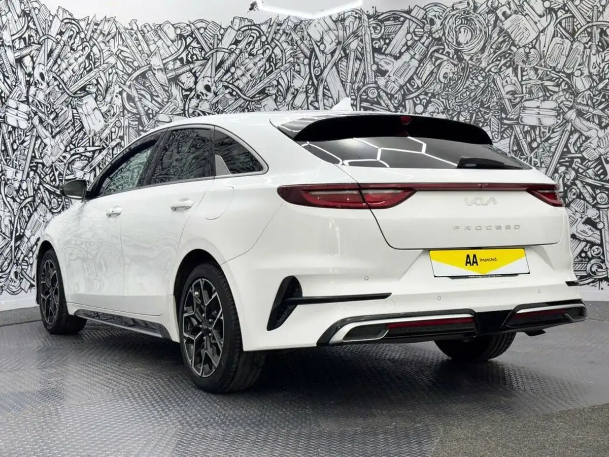 2022-kia-pro-ceed-15-t-gdi-gt-line-big-5