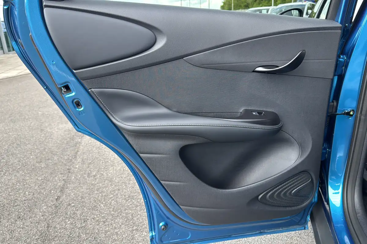 2024-byd-dolphin-e-design-big-28