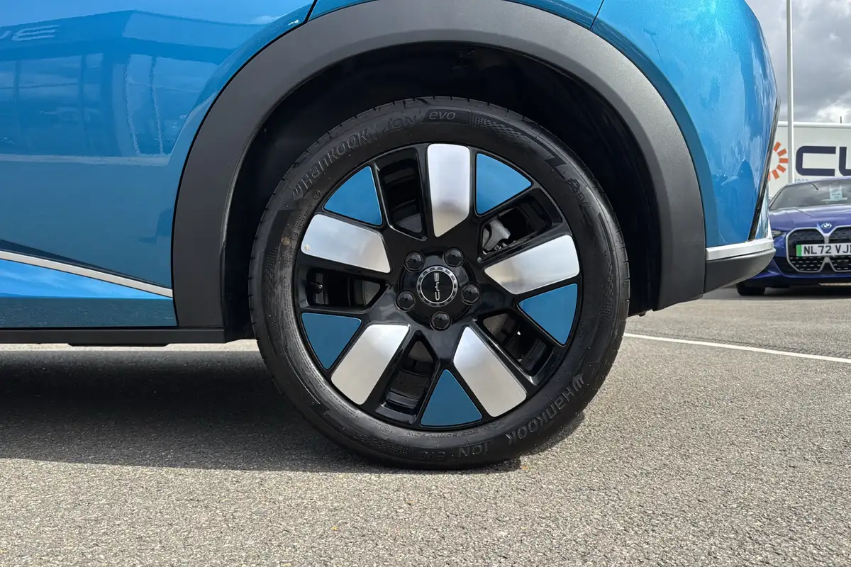 2024-byd-dolphin-e-design-big-6