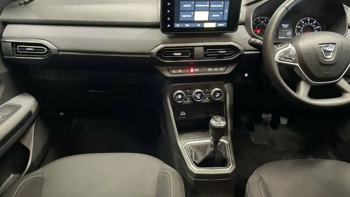 2023-dacia-jogger-10-tce-extreme-se-big-15