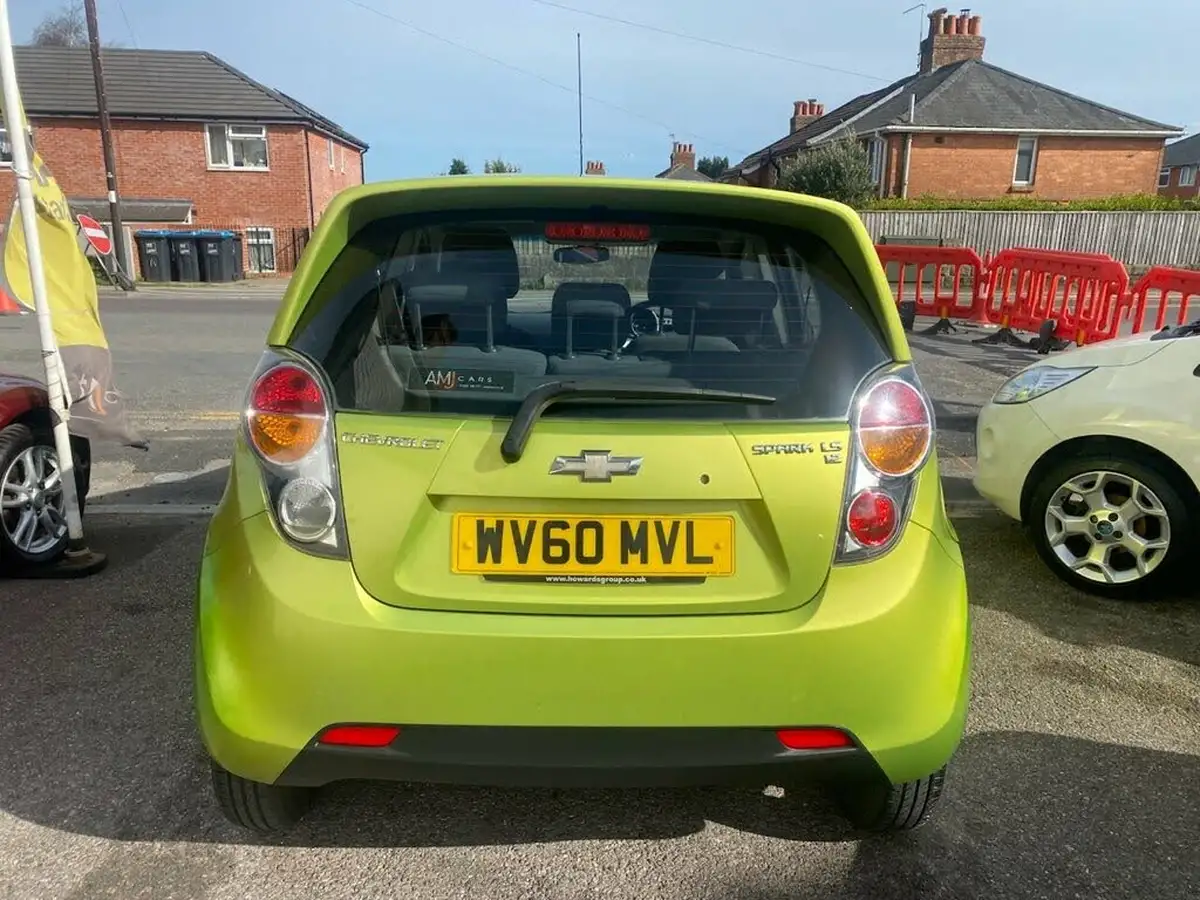2011-chevrolet-spark-12-ls-big-3