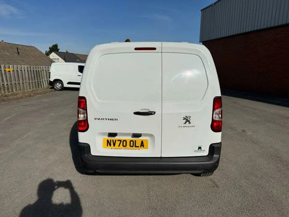 2021-peugeot-partner-15-bluehdi-1000-professional-100ps-eu6dt-panel-big-6