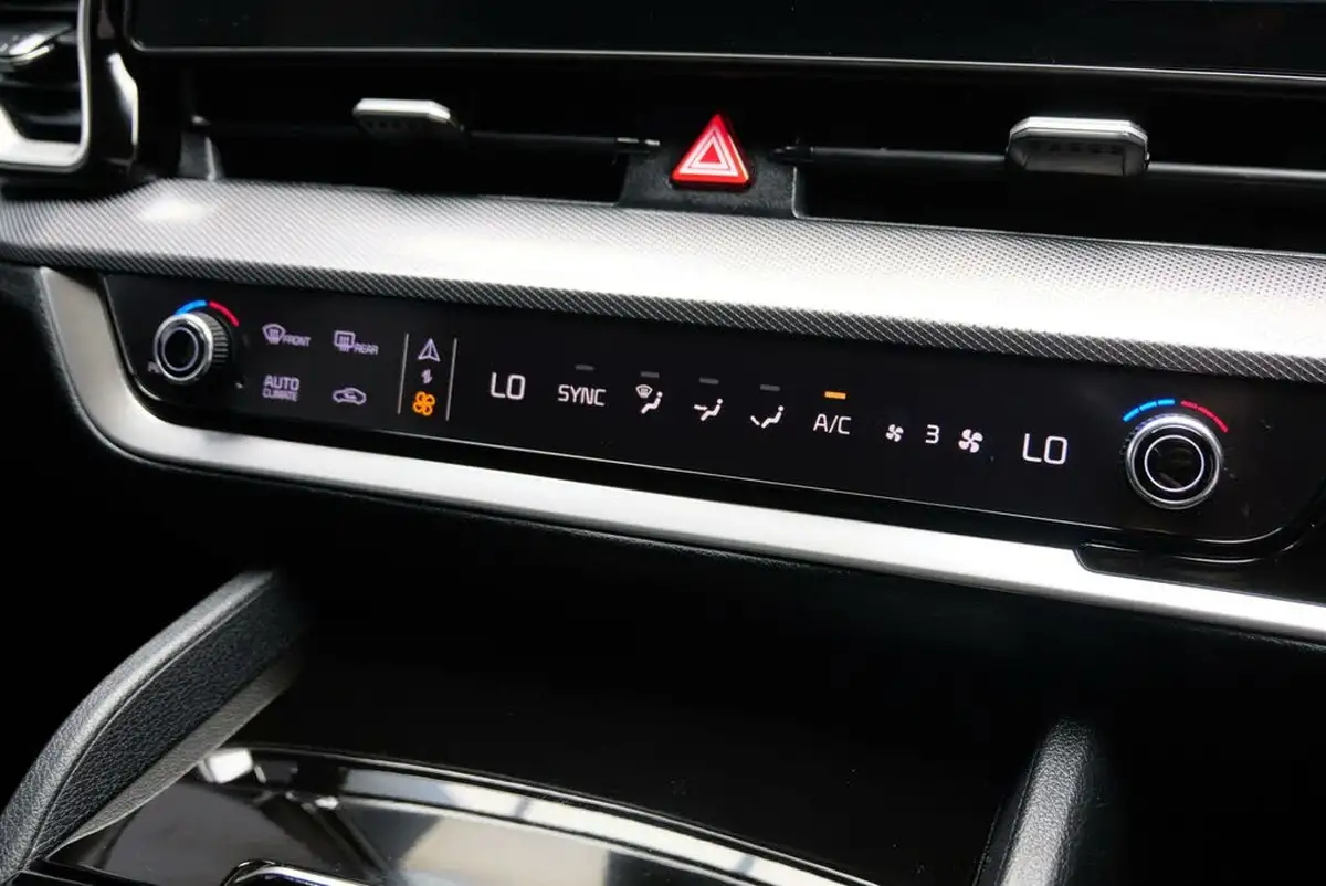 2024-kia-sportage-16-t-gdi-gt-line-157bhp-48v-dct-big-24