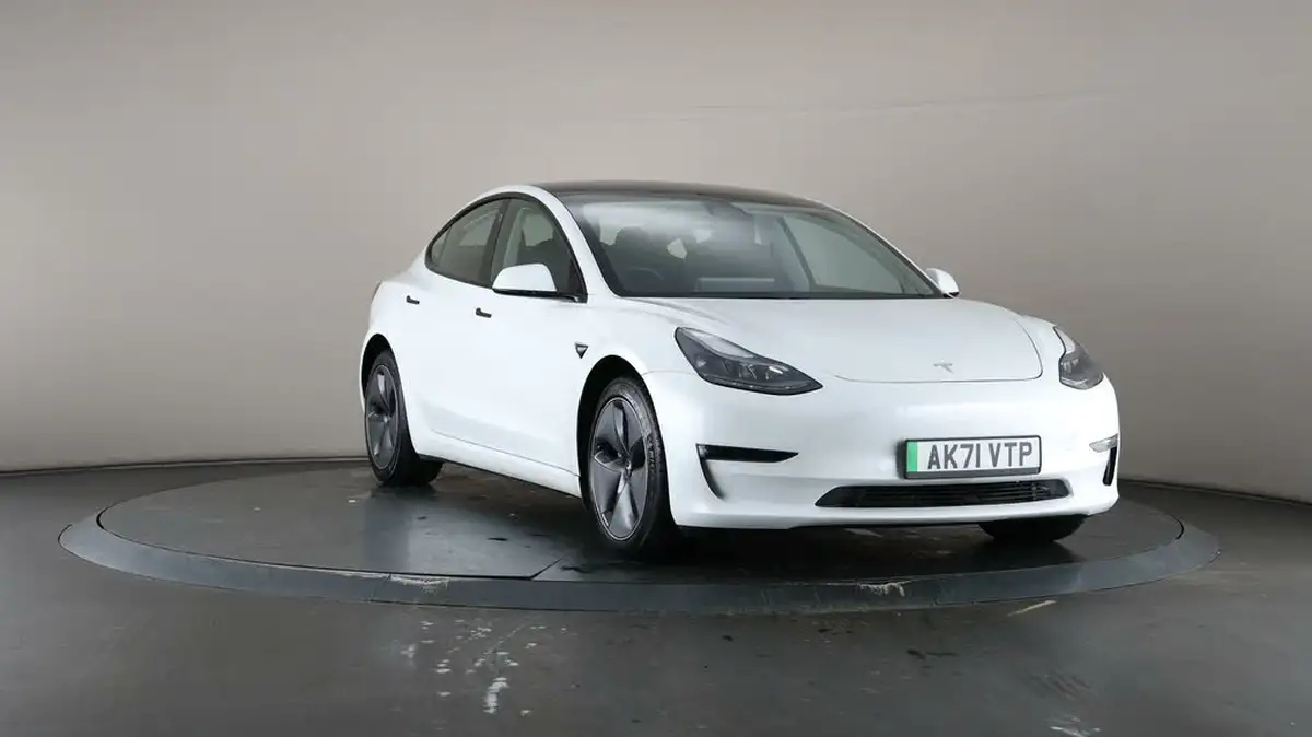 2021-tesla-model-3-e-long-range-awd-big-44