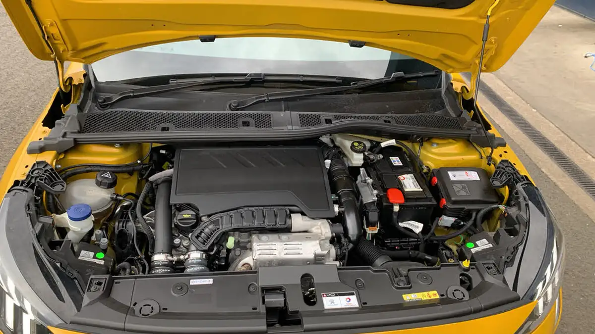 2020-peugeot-208-12-puretech-gt-line-130bhp-eat8-big-17