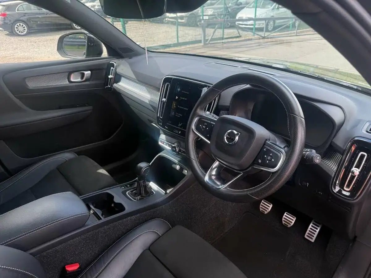 2021-volvo-xc40-15-t3-r-design-163bhp-big-8