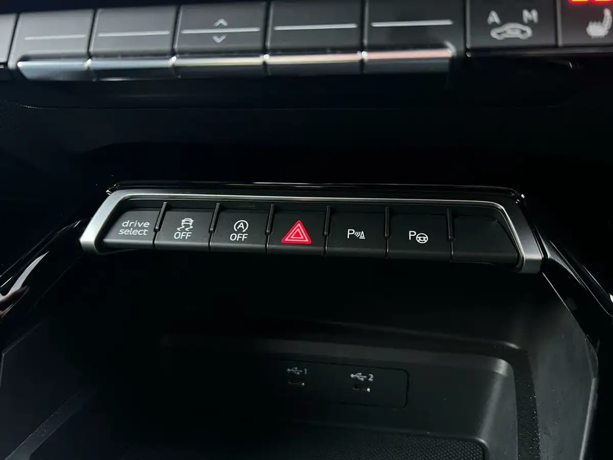 2024-audi-rs3-25-tfsi-carbon-black-sportback-5d-big-29