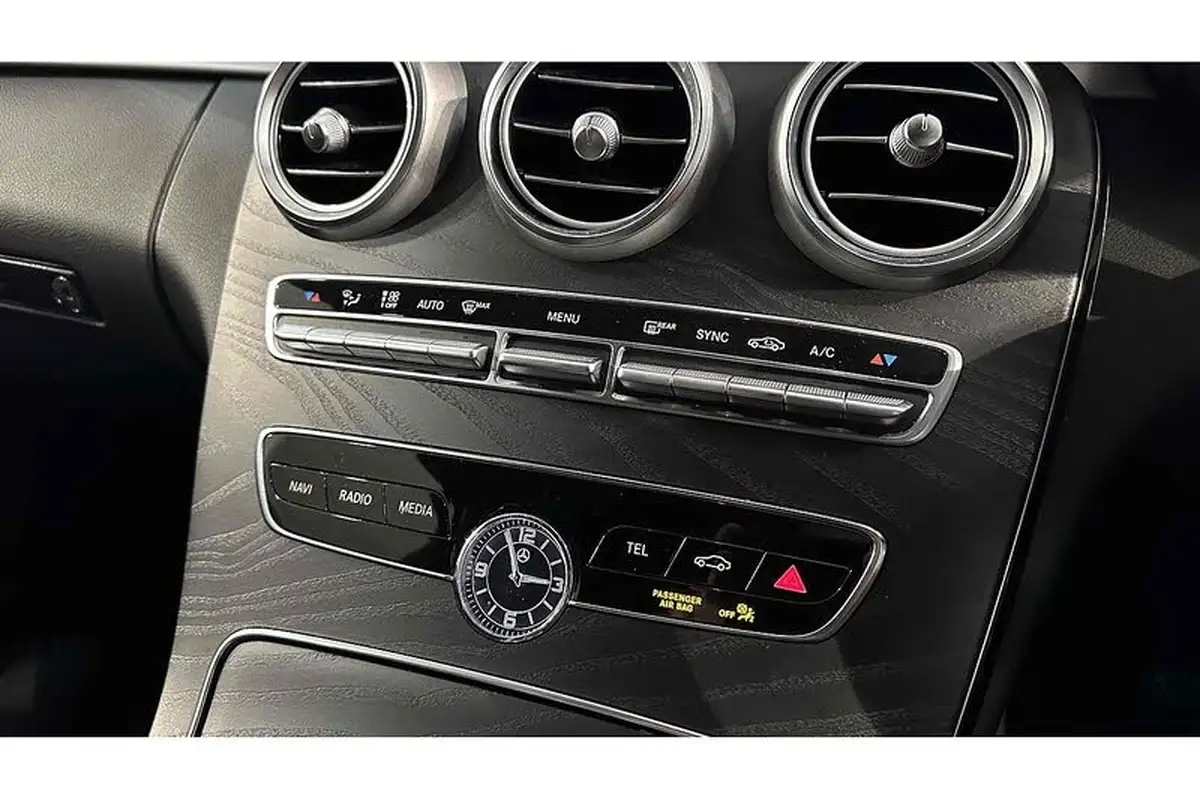 2018-mercedes-benz-c-class-15-c200-amg-line-ss-coupe-2d-big-31
