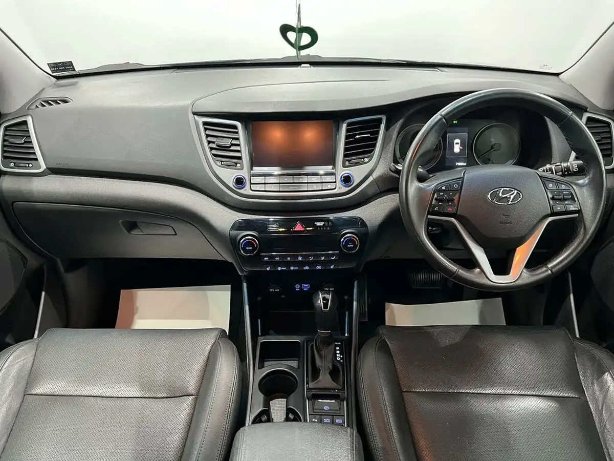 2017-hyundai-tucson-17crdi-blue-drive-sport-edition-141ps-dct-big-12