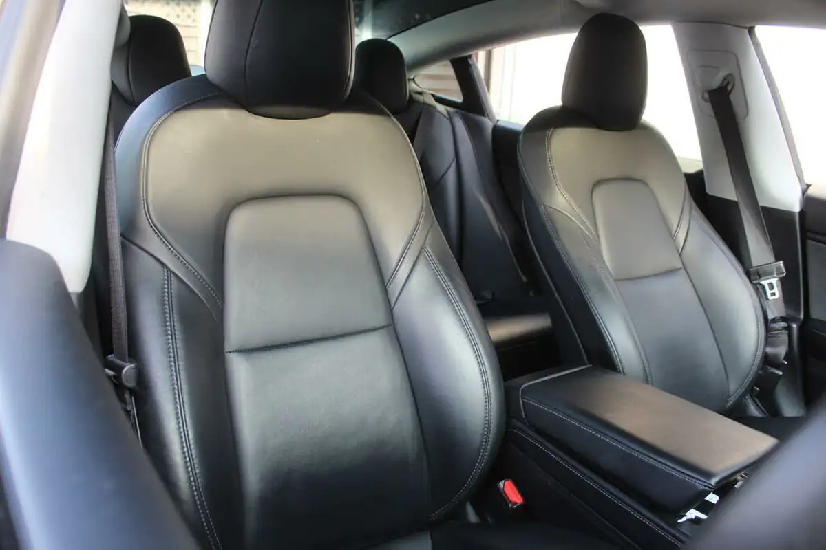 2020-tesla-model-3-e-long-range-big-5