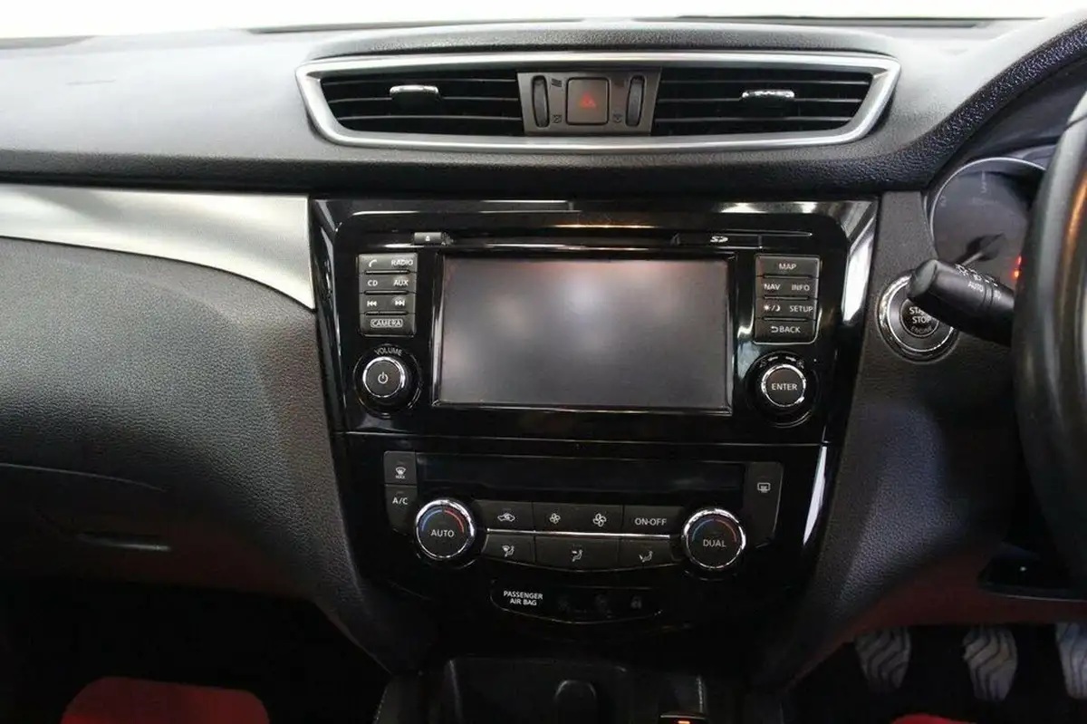 2017-nissan-qashqai-15dci-n-connecta-big-32