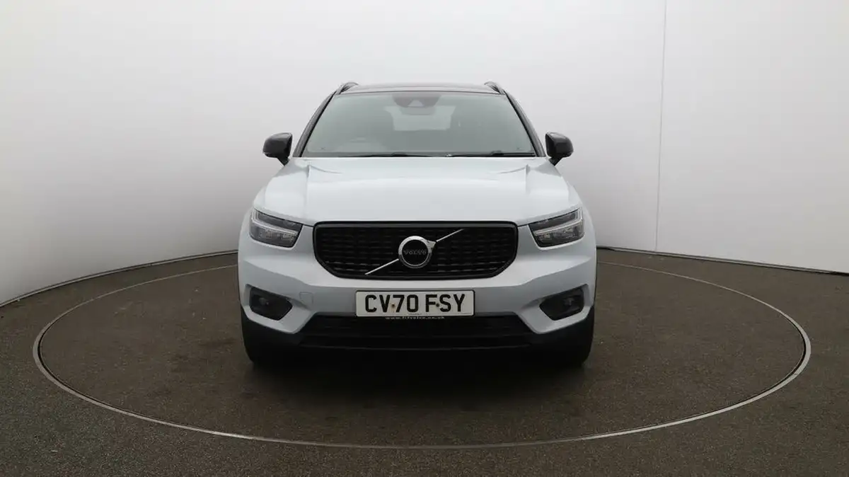 2020-volvo-xc40-20-b4-r-design-awd-big-30