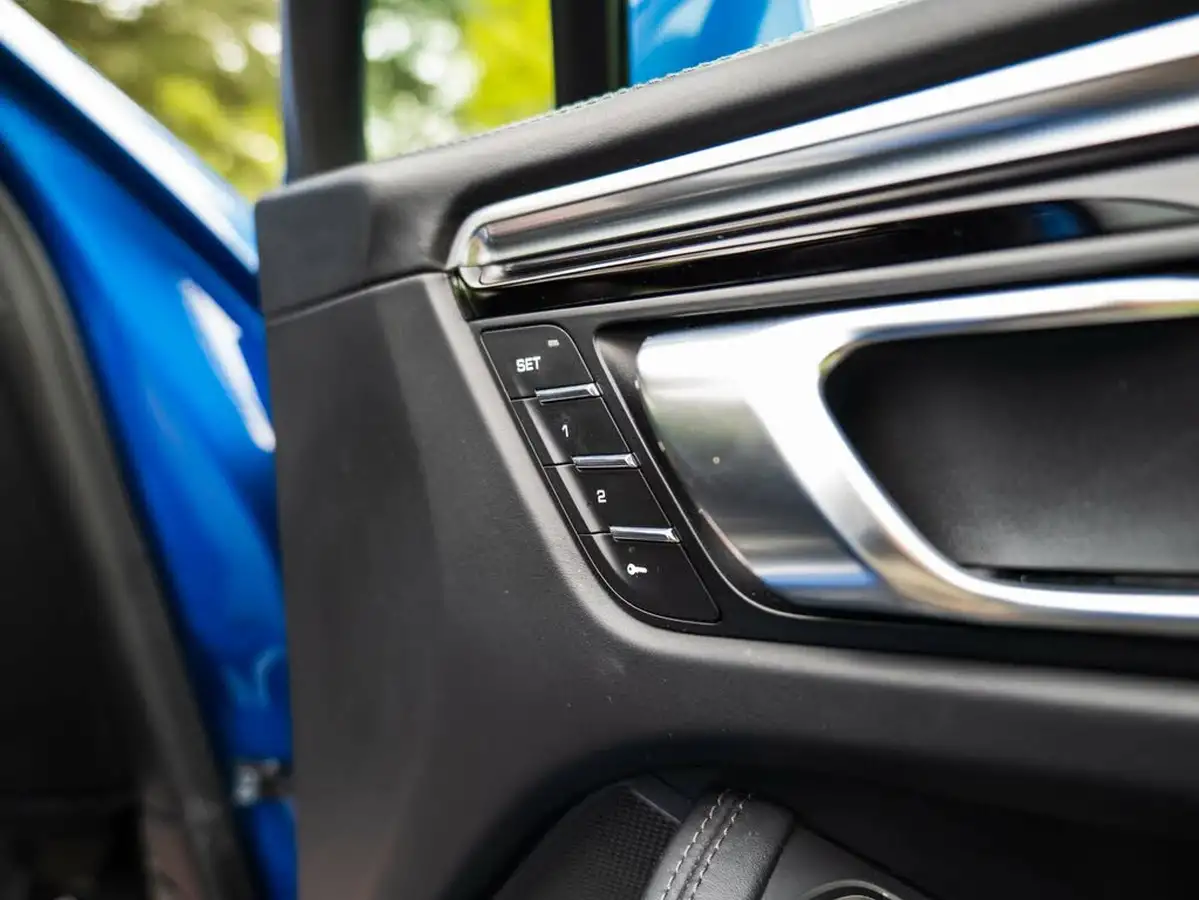 2019-porsche-macan-30-v6-s-big-28