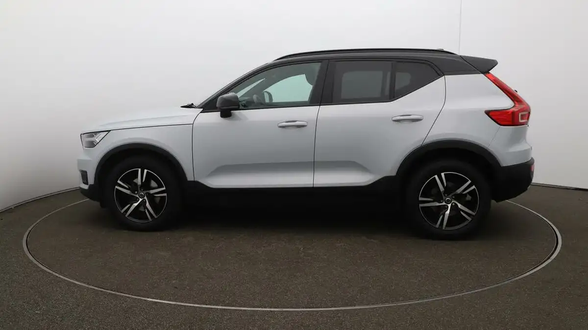 2020-volvo-xc40-20-b4-r-design-awd-big-54