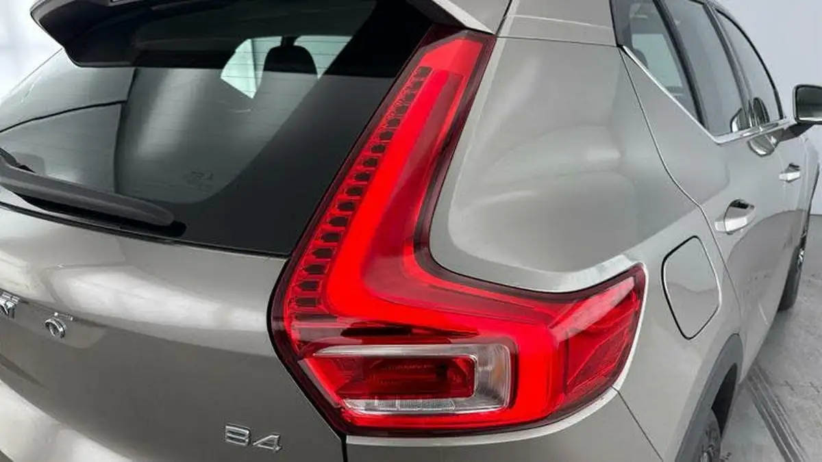 2021-volvo-xc40-20-b4-inscription-pro-194bhp-auto-big-26