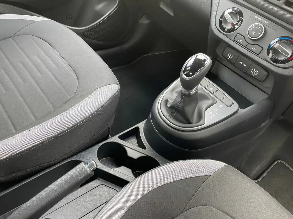 2024-hyundai-i10-12-advance-79ps-auto-big-18