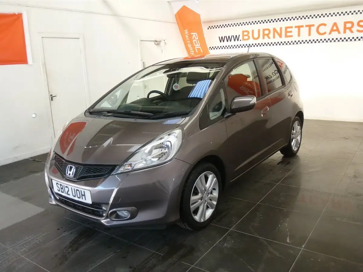 2012-honda-jazz-14-ex-big-4
