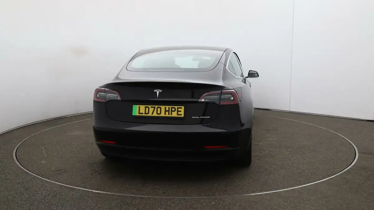 2020-tesla-model-3-e-long-range-big-50