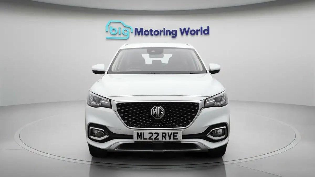 2022-mg-hs-15t-gdi-excite-162ps-big-2