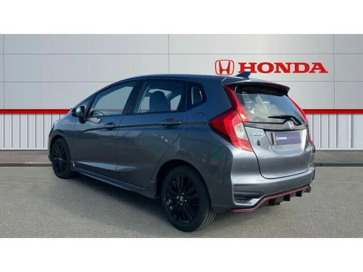 2019-honda-jazz-15-i-vtec-sport-big-2