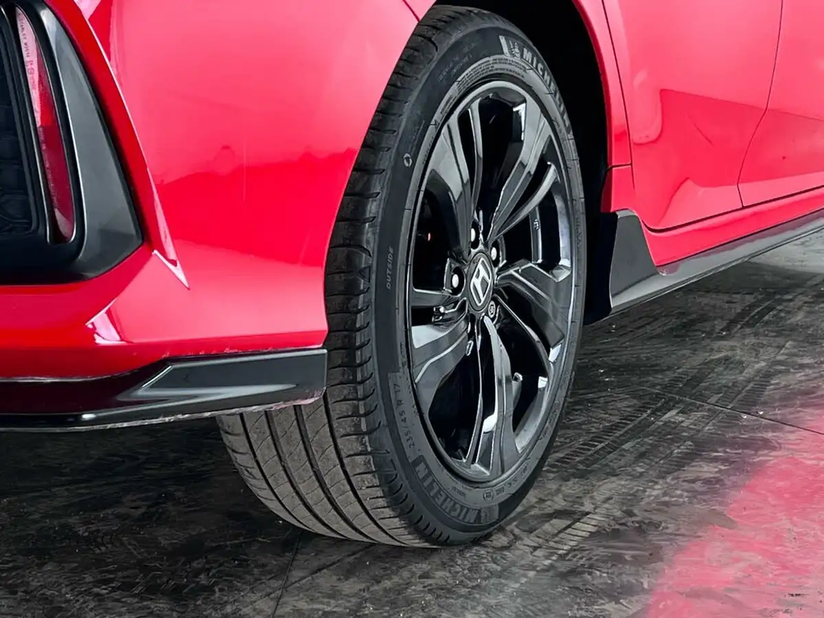 2017-honda-civic-15-vtec-turbo-sport-plus-cvt-big-8