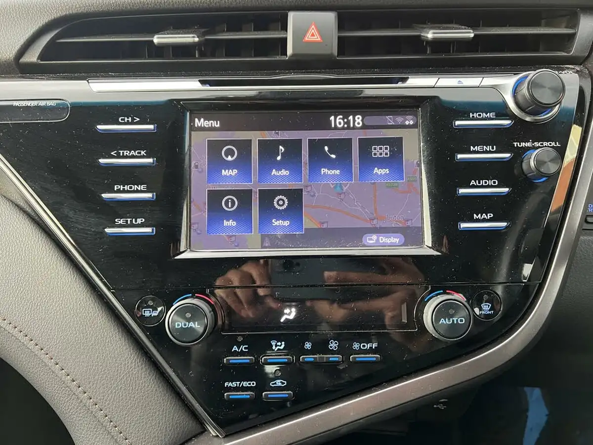 2020-toyota-camry-25-vvt-i-design-big-25