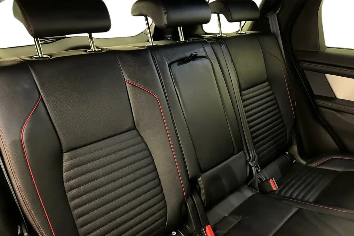 2021-land-rover-discovery-sport-20-d165-r-dynamic-s-plus-big-10