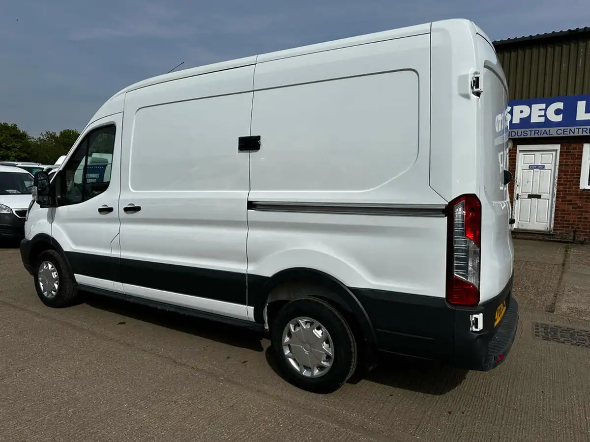 2018-ford-transit-20tdci-310-l2h2-130pseu6-big-4