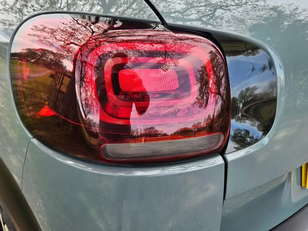 2021-citroen-c3-aircross-12-puretech-shine-plus-110ps-big-42