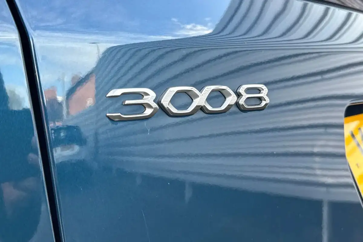 2021-peugeot-3008-suv-12-puretech-allure-premium-big-42