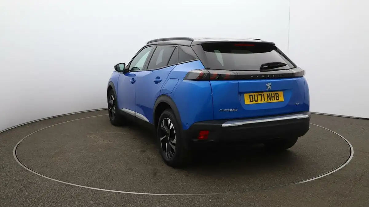 2021-peugeot-2008-suv-e-gt-big-52