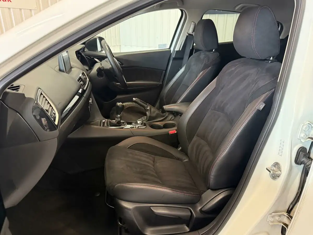 2016-mazda-mazda3-20-sport-black-big-9