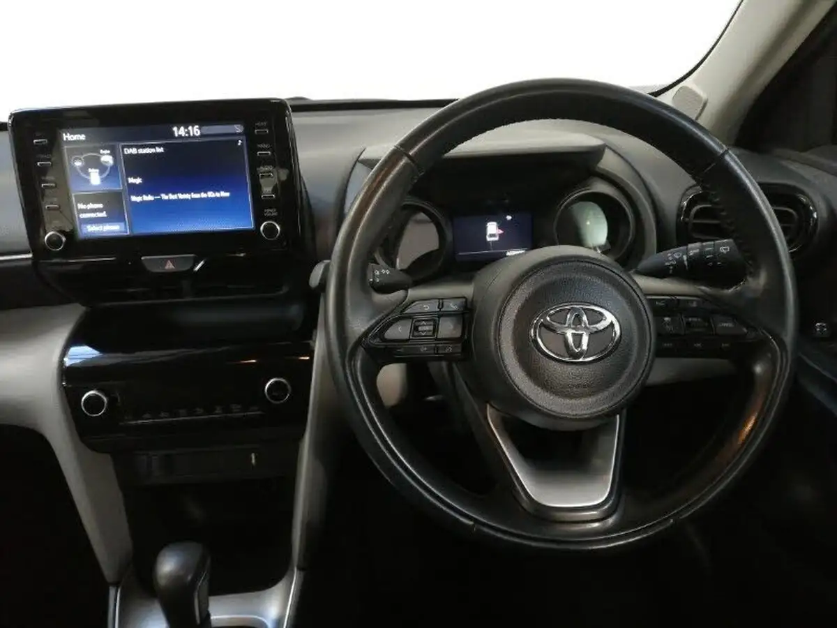 2021-toyota-yaris-cross-15-vvt-i-icon-big-6