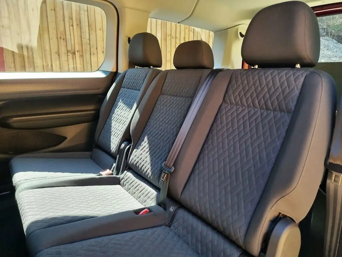 2023-volkswagen-caddy-15-tsi-maxi-life-big-20