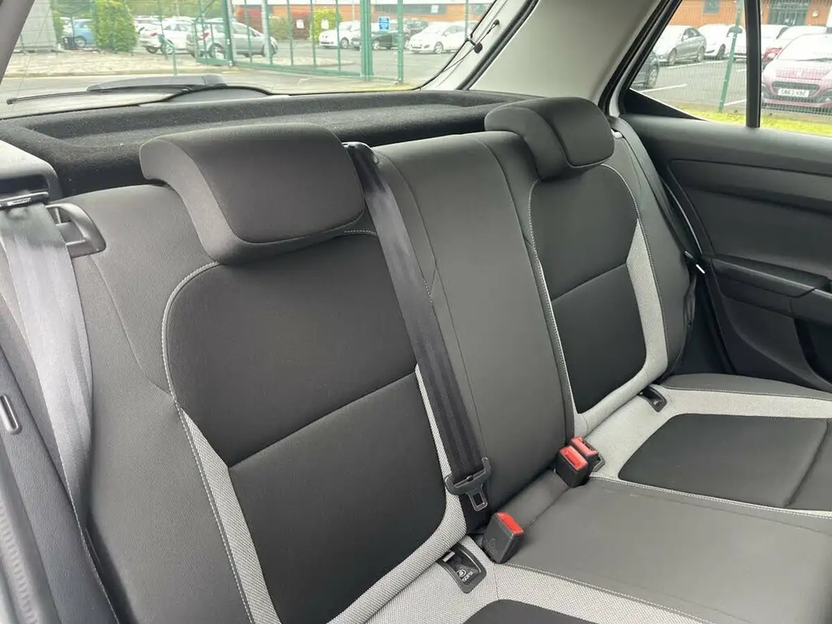 2018-skoda-fabia-10-tsi-colour-edition-ss-big-10