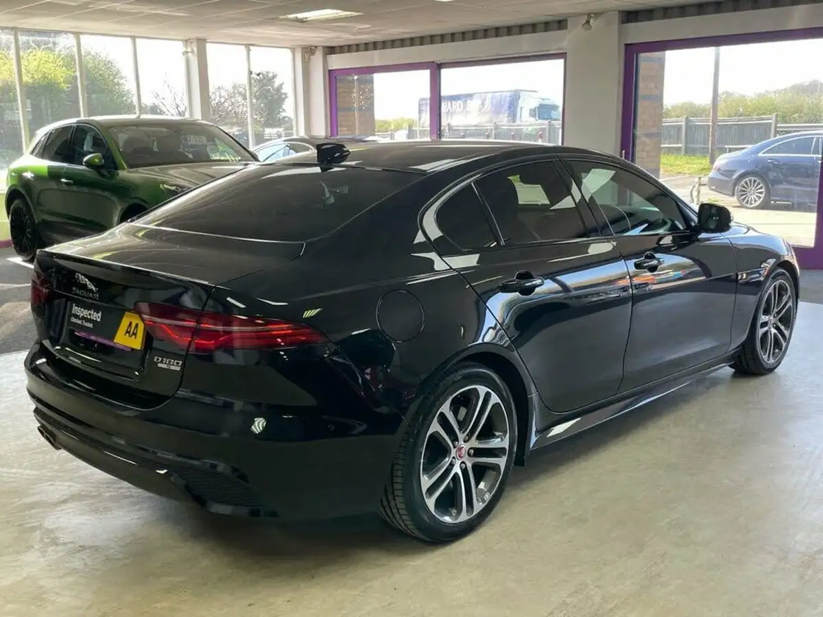 2019-jaguar-xe-20d-r-dynamic-s-big-9