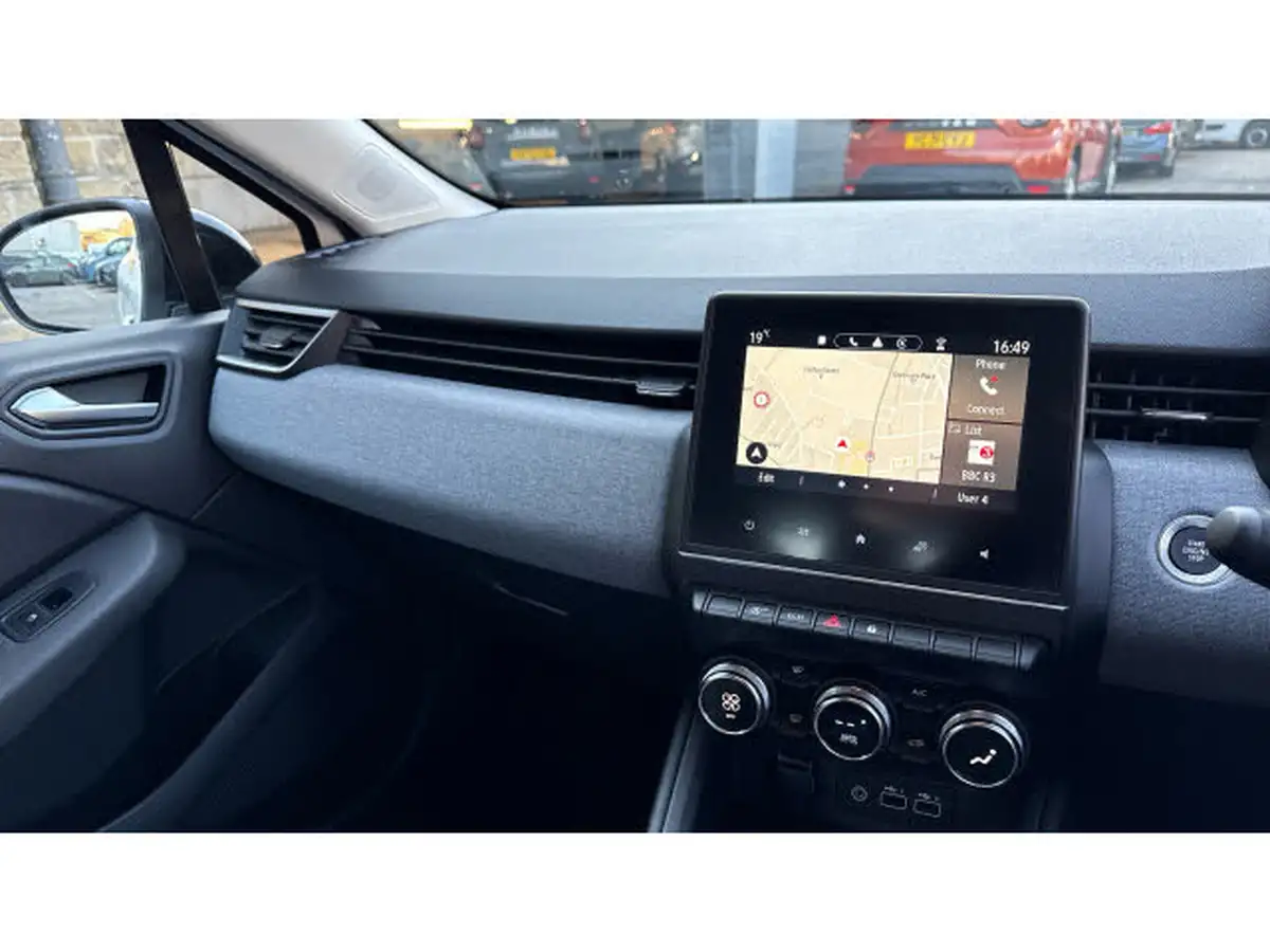 2024-renault-clio-10-tce-evolution-big-28
