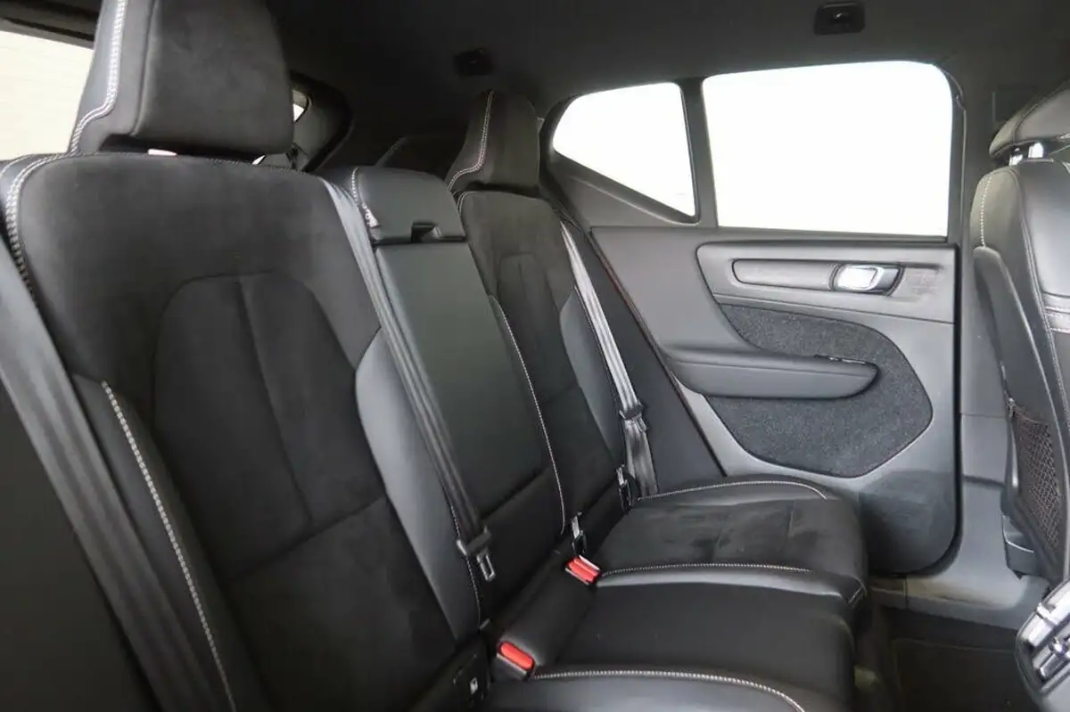 2021-volvo-xc40-20-b4-r-design-194bhp-auto-big-12