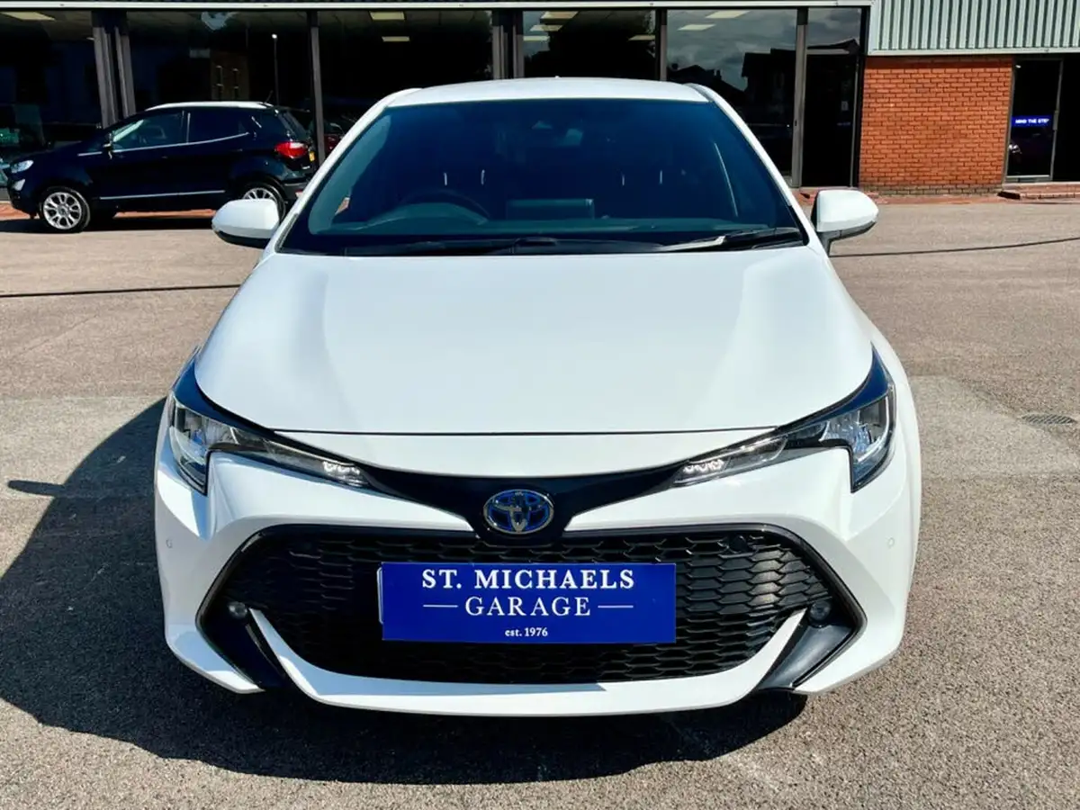 2021-toyota-corolla-18-vvt-i-design-trk-hatchback-5d-big-4