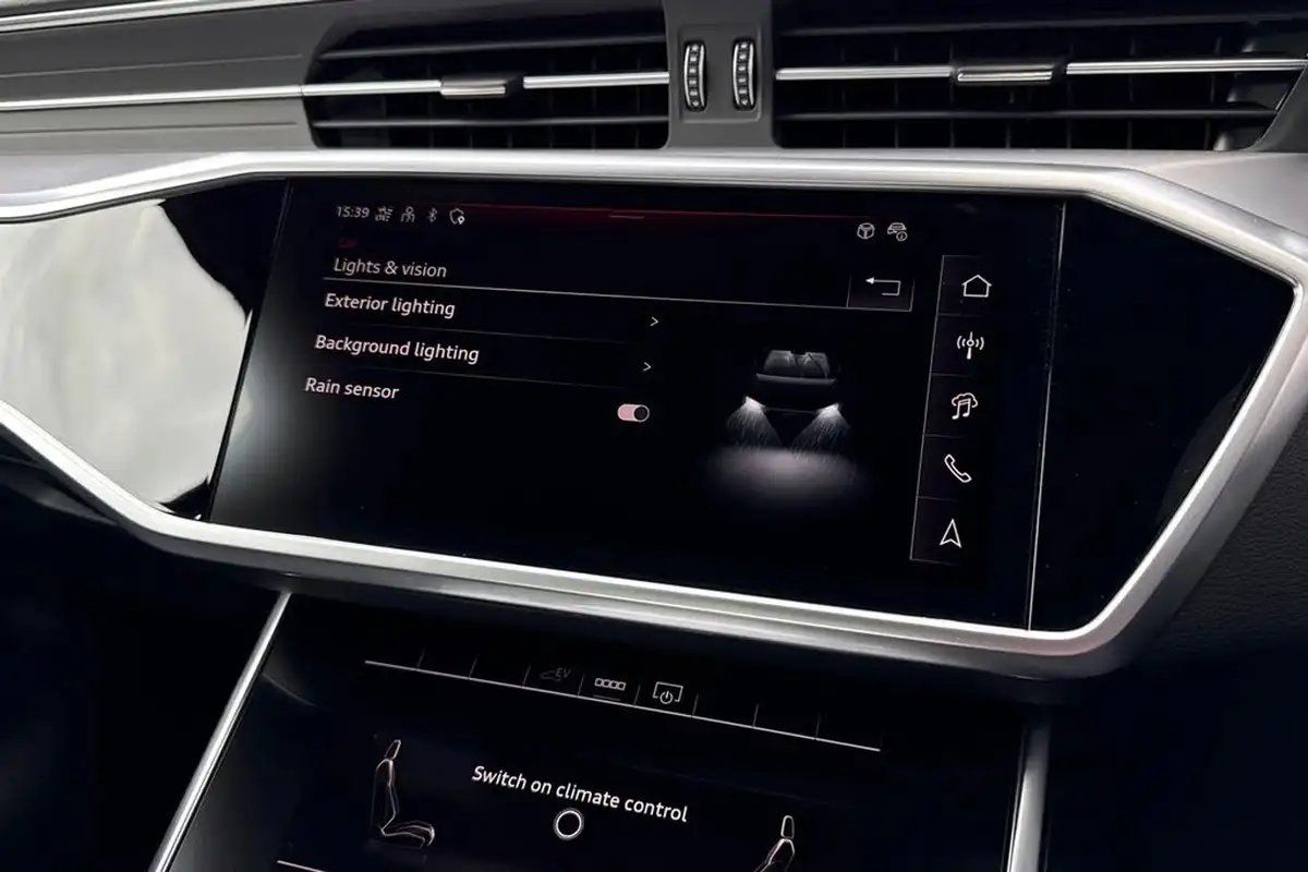 2024-audi-a6-saloon-20-50-tfsi-e-s-line-big-32