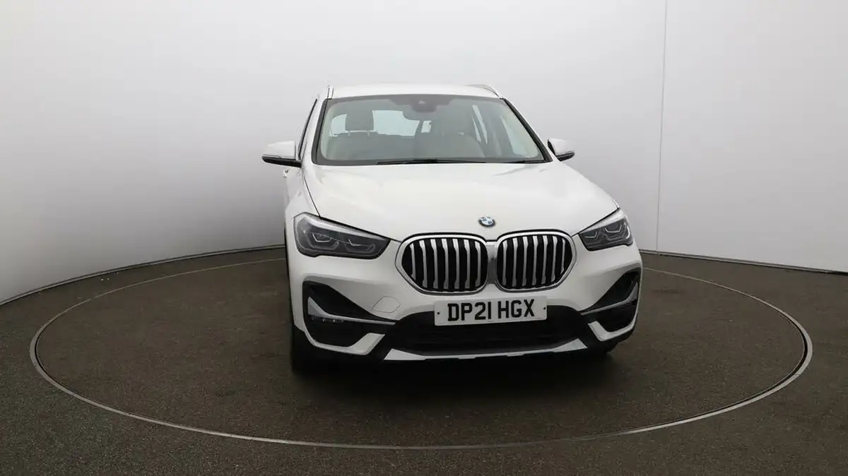 2021-bmw-x1-20-sdrive20i-xline-big-33