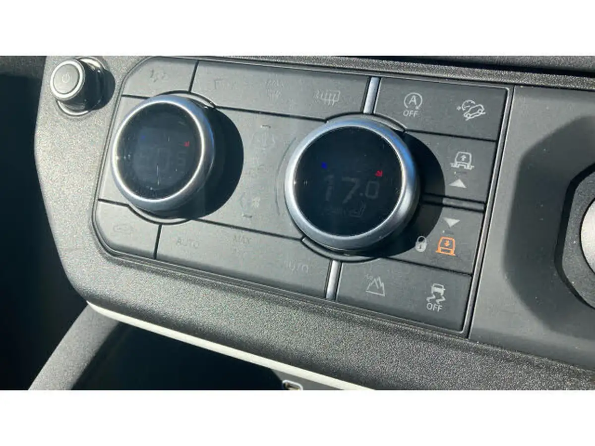2021-land-rover-110-defender-30-d250-xs-edition-big-41