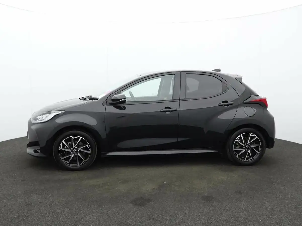 2022-toyota-yaris-15-vvt-i-design-big-3