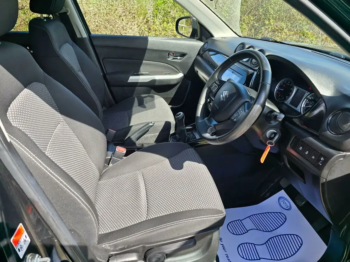 2017-suzuki-vitara-16-kuro-big-31